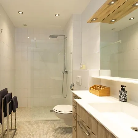 ヴィラ La Du Reims